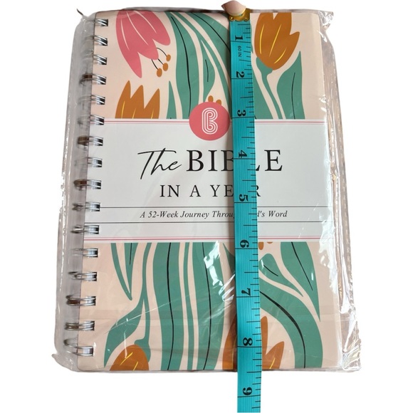 Bible in a Year - 52 week Study Guide for Women NEW! - Picture 9 of 9